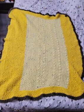 Yellow White Black Crochet Afghan Blanket Lap Baby Steelers ?